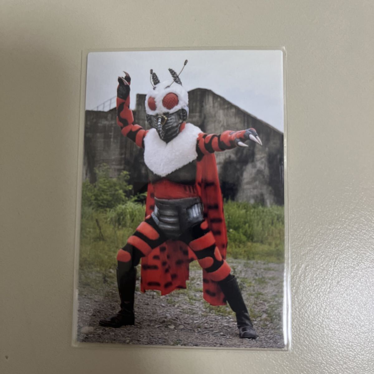 カルビー仮面ライダーカードR 811 ドクガロイド_画像1