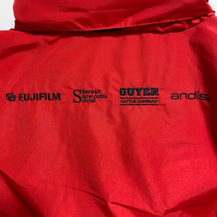 古著 used　長袖ナイロンジャケット　マウンテンパーカー　ワンポイント刺繍　赤　レッド　ビックシルエット　XLサイズ