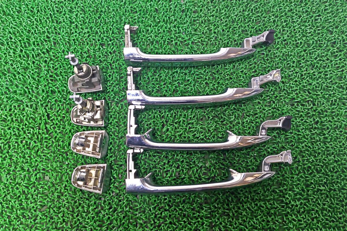 ★送料600円　トヨタ ヴォクシー ノア AZR60 AZR65　アウターハンドル メッキ フロント リア ドアノブ 左右 4点セット 運転席 助手席_画像1