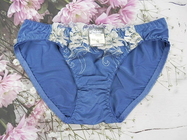 Za7021◆新品 ブラショーツセット【A70/M】下着 ランジェリー Wパッド 厚盛 豪華百合刺繍 青系_画像4