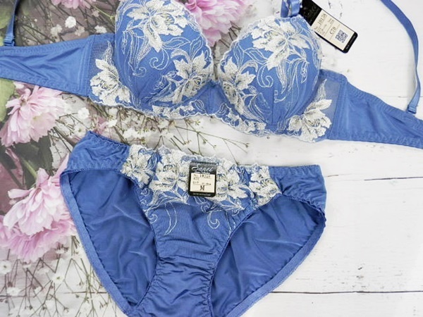 Za7021◆新品 ブラショーツセット【A70/M】下着 ランジェリー Wパッド 厚盛 豪華百合刺繍 青系_画像2