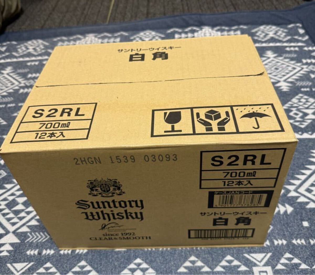 サントリー白角　12本　カートン未開封品 ウイスキー サントリーウイスキー白角 700ml × 1ケース / 12本