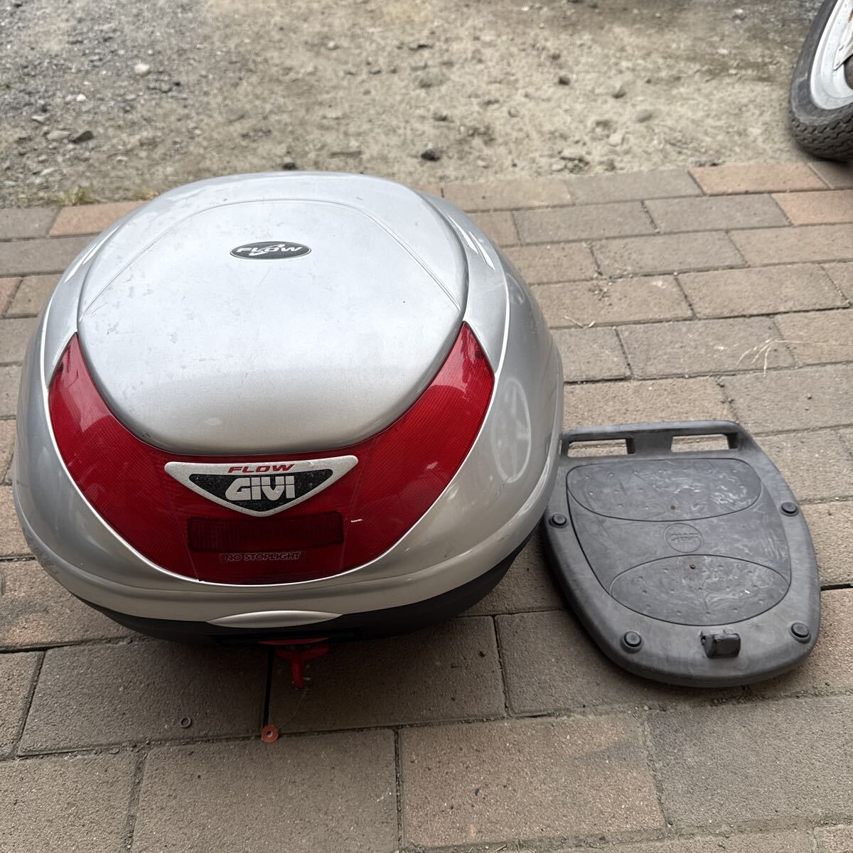 GIVI モノロックケース トップケース リアボックス ジビ FLOW