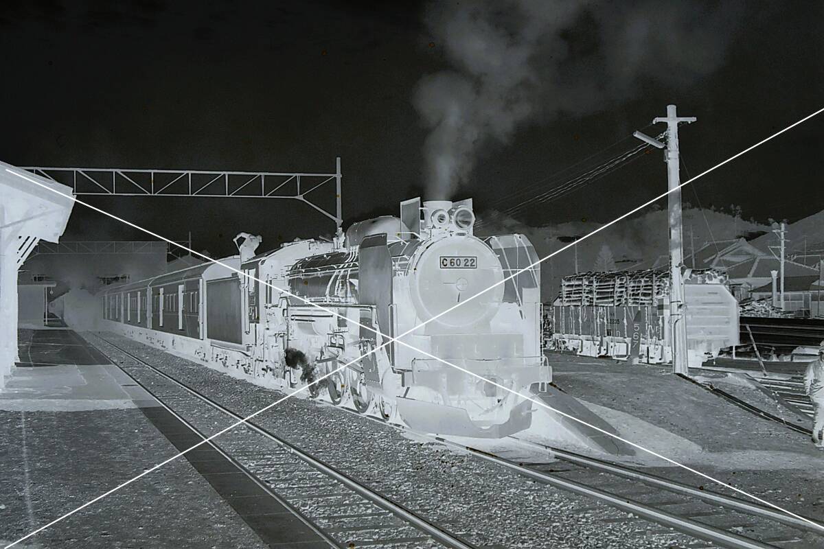 C60-22[盛]小デフ付+PC-東北本線=昭和40年代のSLモノクロネガ35mm1コマ＃33A33B/沼宮内駅/43荷レ/S43.3.23/著作権譲渡証明書=有り_画像2