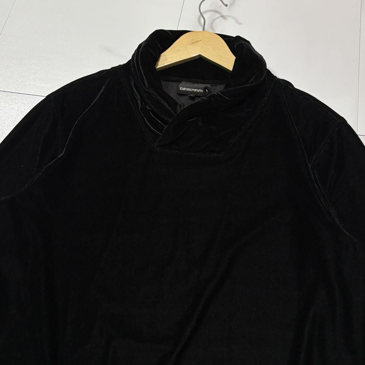 極美品/ XLサイズ EMPORIO ARMANI エンポリオ アルマーニ 長(zhǎng)袖 トレーナー ハイネック イーグルロゴ刺繍 ベロア ブラック 黒