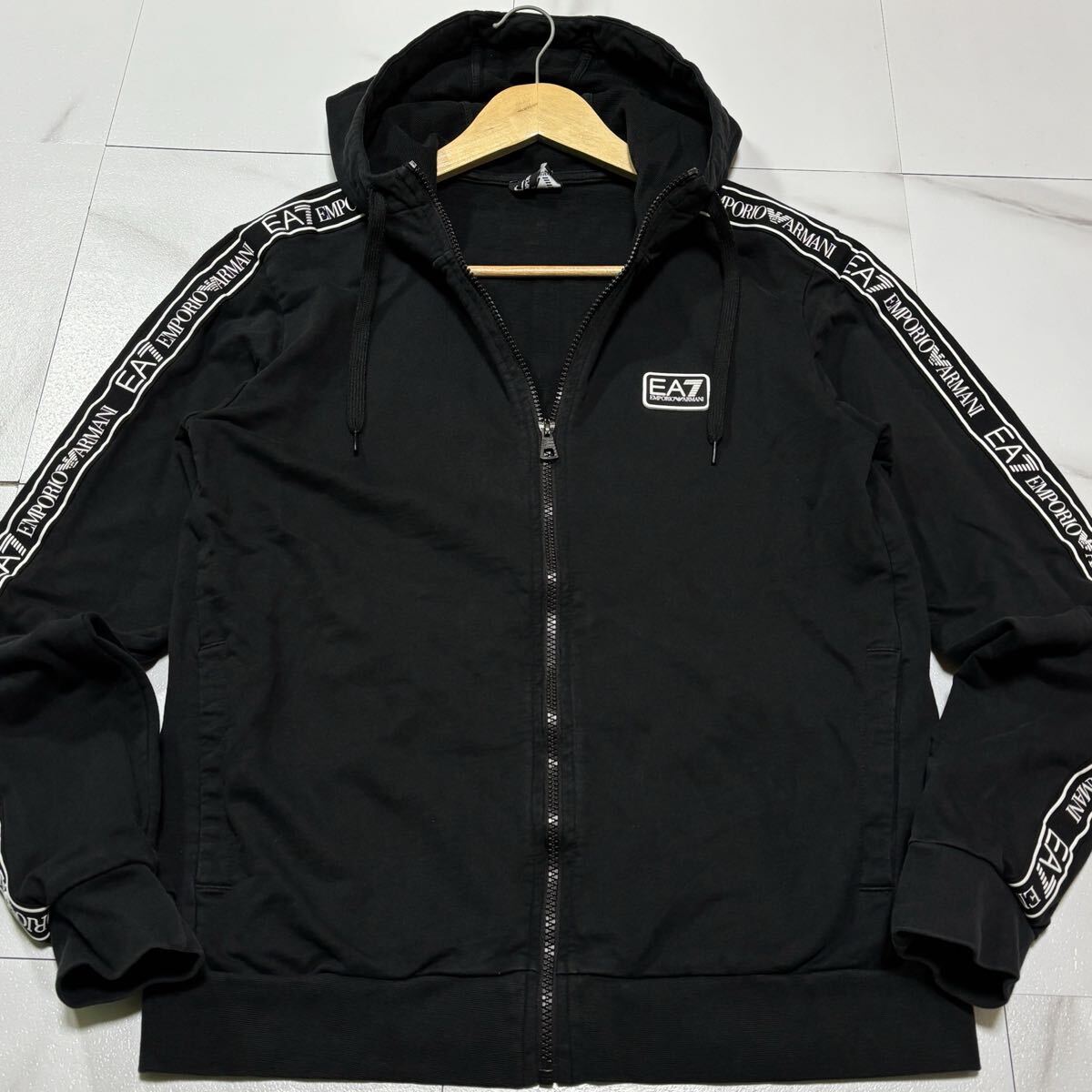 美品/ Lサイズ相當(dāng) EMPORIO ARMANI エンポリオ アルマーニ パーカー EA7 イーグルロゴ 袖デザイン フード ブラック