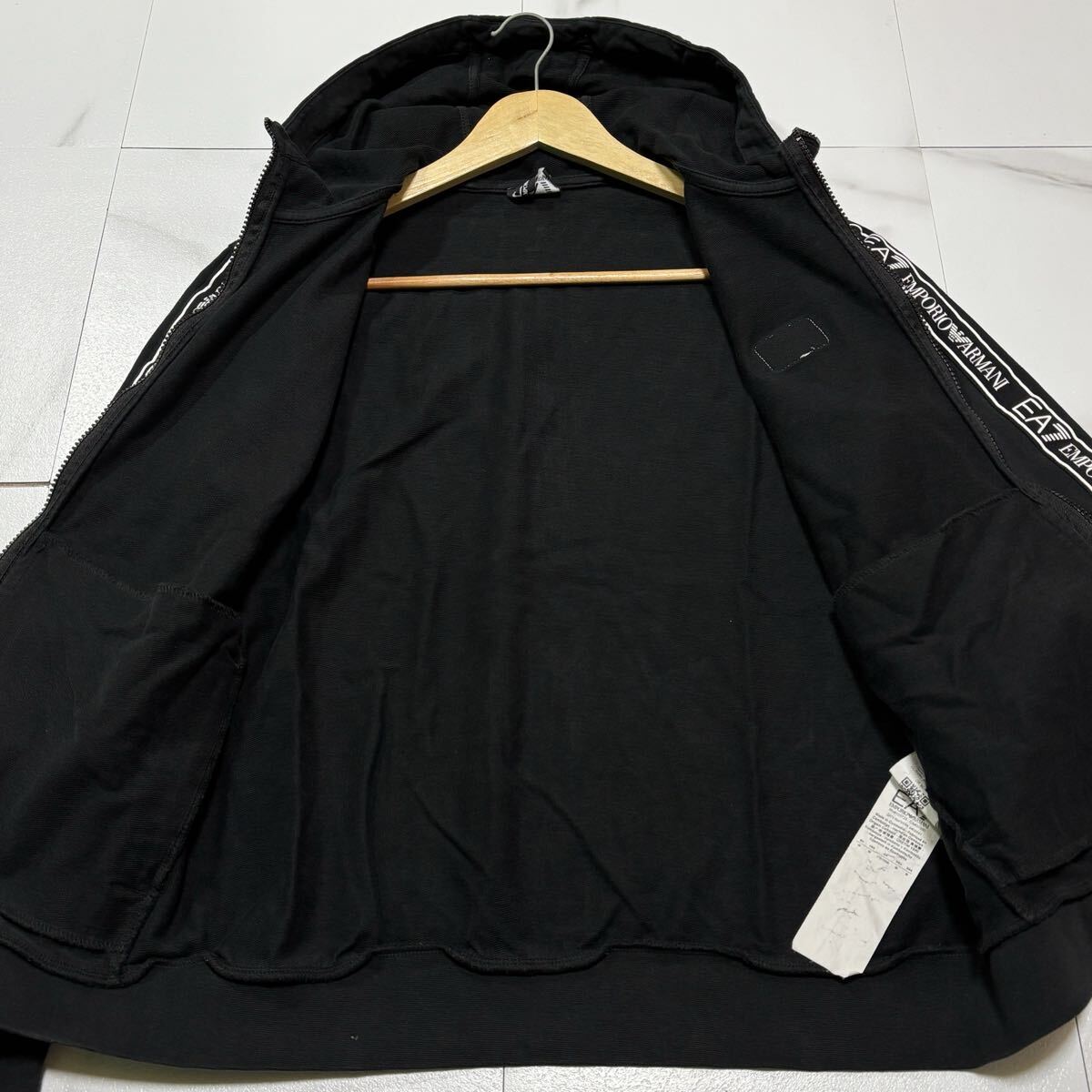 美品/ Lサイズ相當(dāng) EMPORIO ARMANI エンポリオ アルマーニ パーカー EA7 イーグルロゴ 袖デザイン フード ブラック