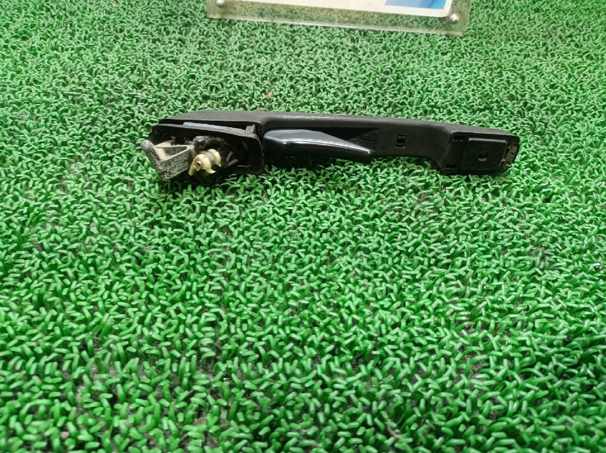 ボルボ 左フロントドアアウターハンドル 940 エステート E-9B230W, 1997 #hyj NSP256147_画像3