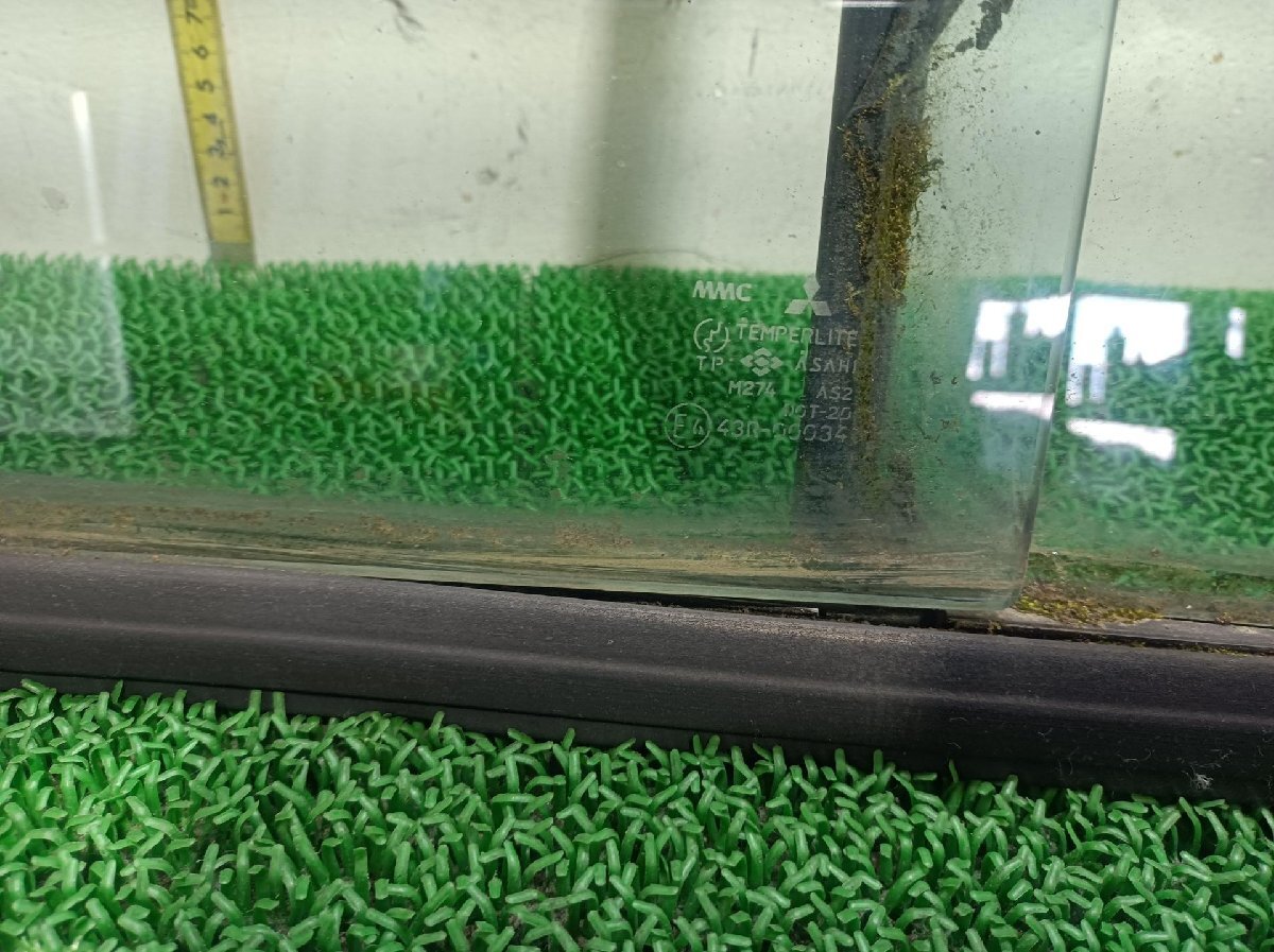  Mitsubishi левый задний боковое стекло в задней части кузова Pajero S-L044GV, 1990 #hyj NSP259969