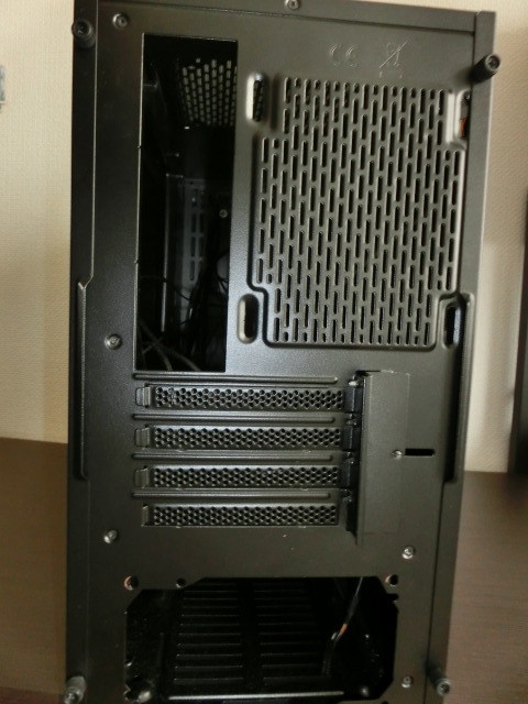 Thermaltake アルミニウムブラック　VersaH17ミニタワーPCケース