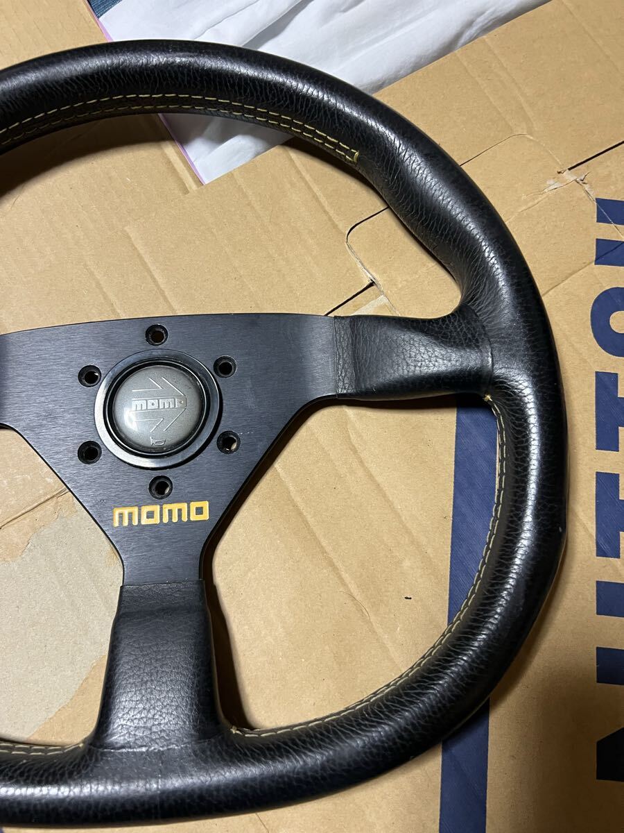 モモ ヴェローチェ レザーステアリング D型 35パイ 正規品 程度良好_画像2