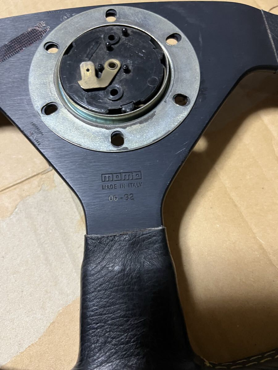 モモ ヴェローチェ レザーステアリング D型 35パイ 正規品 程度良好_画像9