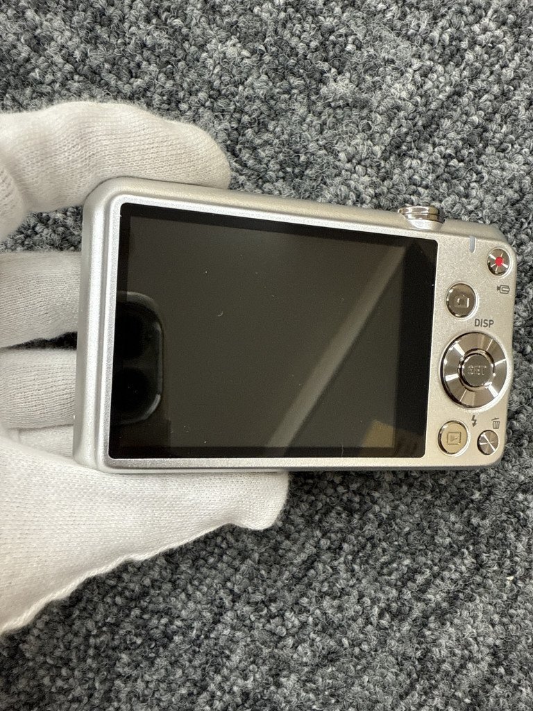 ▽ CASIO EXILIM コンパクトデジタルカメラ EX-Z880 シルバー カシオ エクシリム KB202782