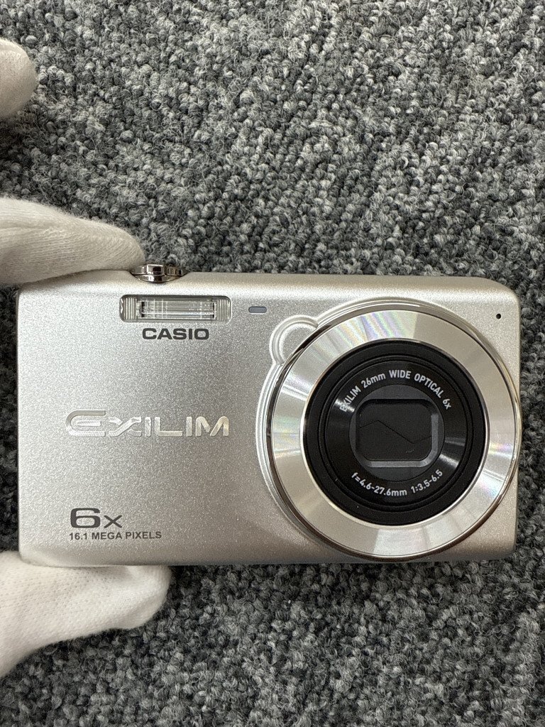 ▽ CASIO EXILIM コンパクトデジタルカメラ EX-Z880 シルバー カシオ エクシリム KB202782