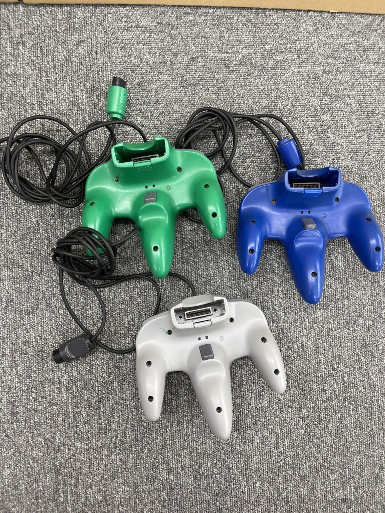 ☆Nintendo 64 ニンテンドー 本體 コントローラー などまとめて 動(dòng)作未確認(rèn) 現(xiàn)狀品 TK189594