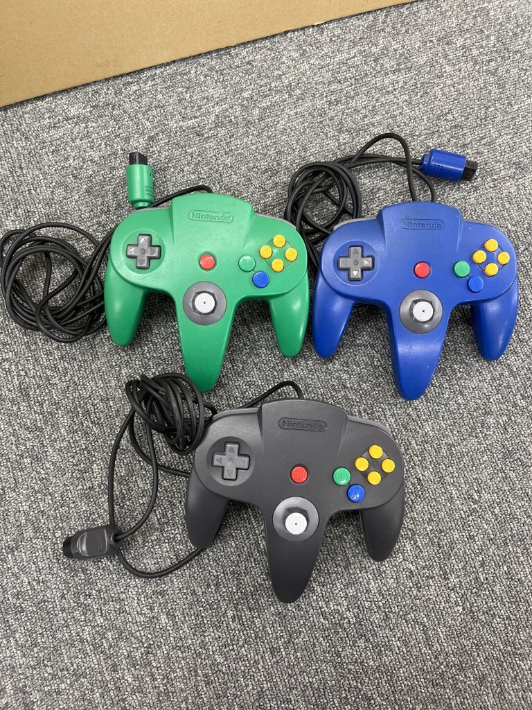 ☆Nintendo 64 ニンテンドー 本體 コントローラー などまとめて 動(dòng)作未確認(rèn) 現(xiàn)狀品 TK189594