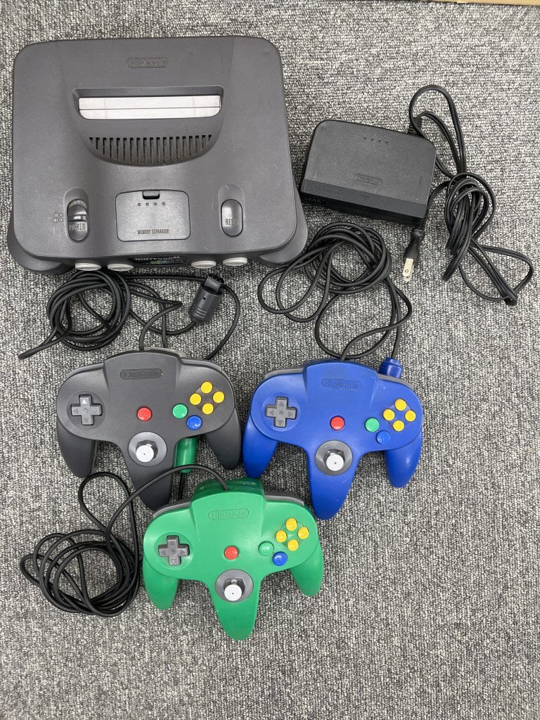 ☆Nintendo 64 ニンテンドー 本體 コントローラー などまとめて 動(dòng)作未確認(rèn) 現(xiàn)狀品 TK189594