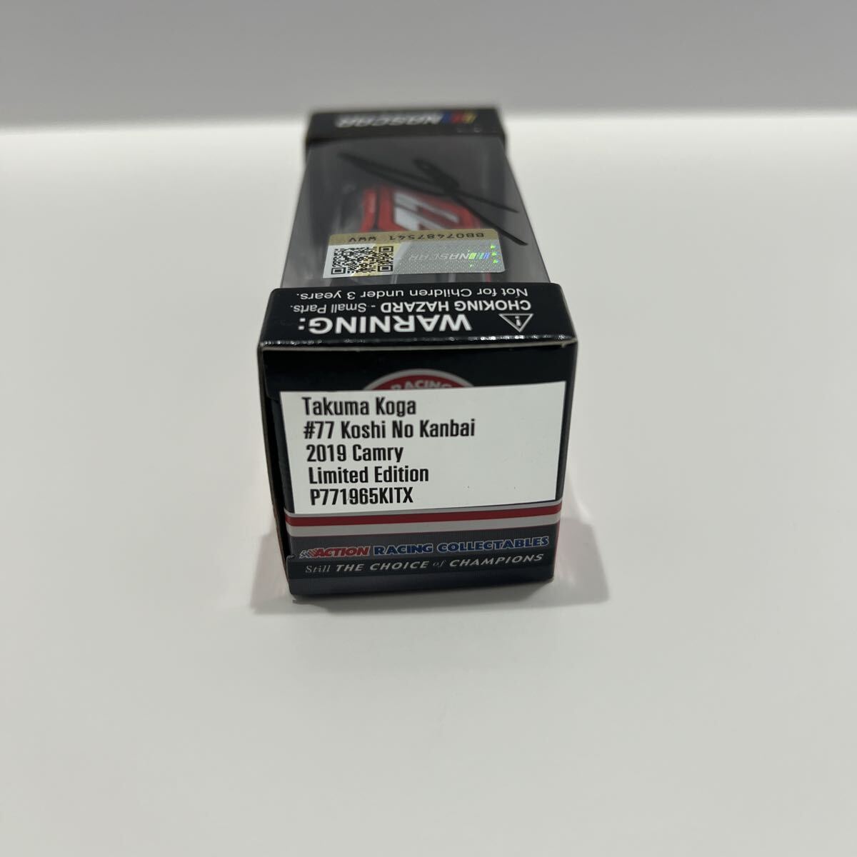 ミニカー　1/64 ナスカー 古賀琢麻 越乃寒梅 2019 トヨタ カムリ TOYOTA camry NASCAR #77 ミニカー_画像3