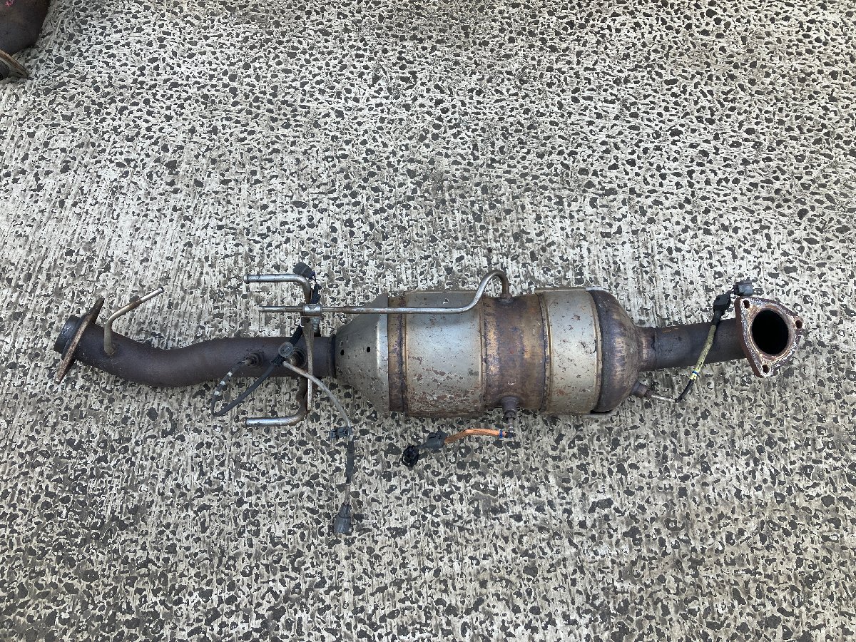 ◇KDH206V ハイエースバン トヨタ純正 觸媒 キャタライザー コンバーター ジャンク 1臺分