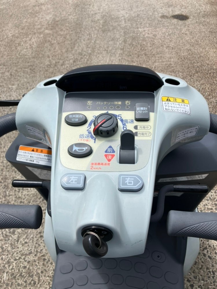 ◇スズキ セニアカー シニアカー 電動(dòng)車いす ET4D ジャンク 部品取り 外裝綺麗 不通 走行未確認(rèn) 介護(hù) レンタル 修理ベース