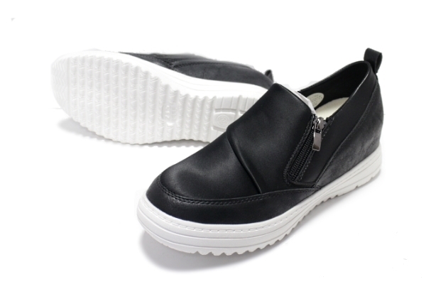 新品2cmインヒールレディースカジュアルシューズ カジュアルスニーカー ブラック 23.5cm_画像2