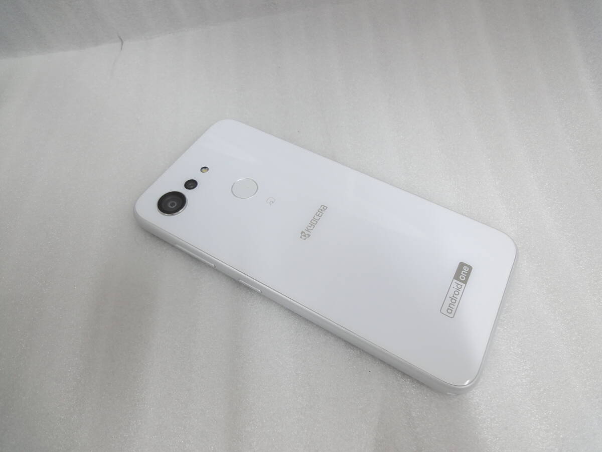 ■kyocera/京セラ/y!Mobile■超広角カメラ搭載スマートフォン/アンドロイド ワン■Android One S6/W [ホワイト]■中古■ ★即決★_画像3