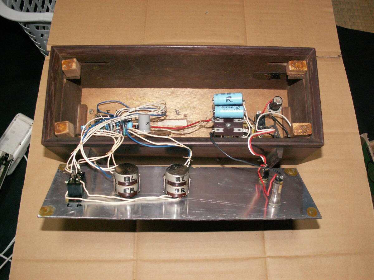 レトロオーディオ機器　QUP-01　動作未確認 貴重品　（アンプ　プリアンプ）　＃Ｃ_画像3