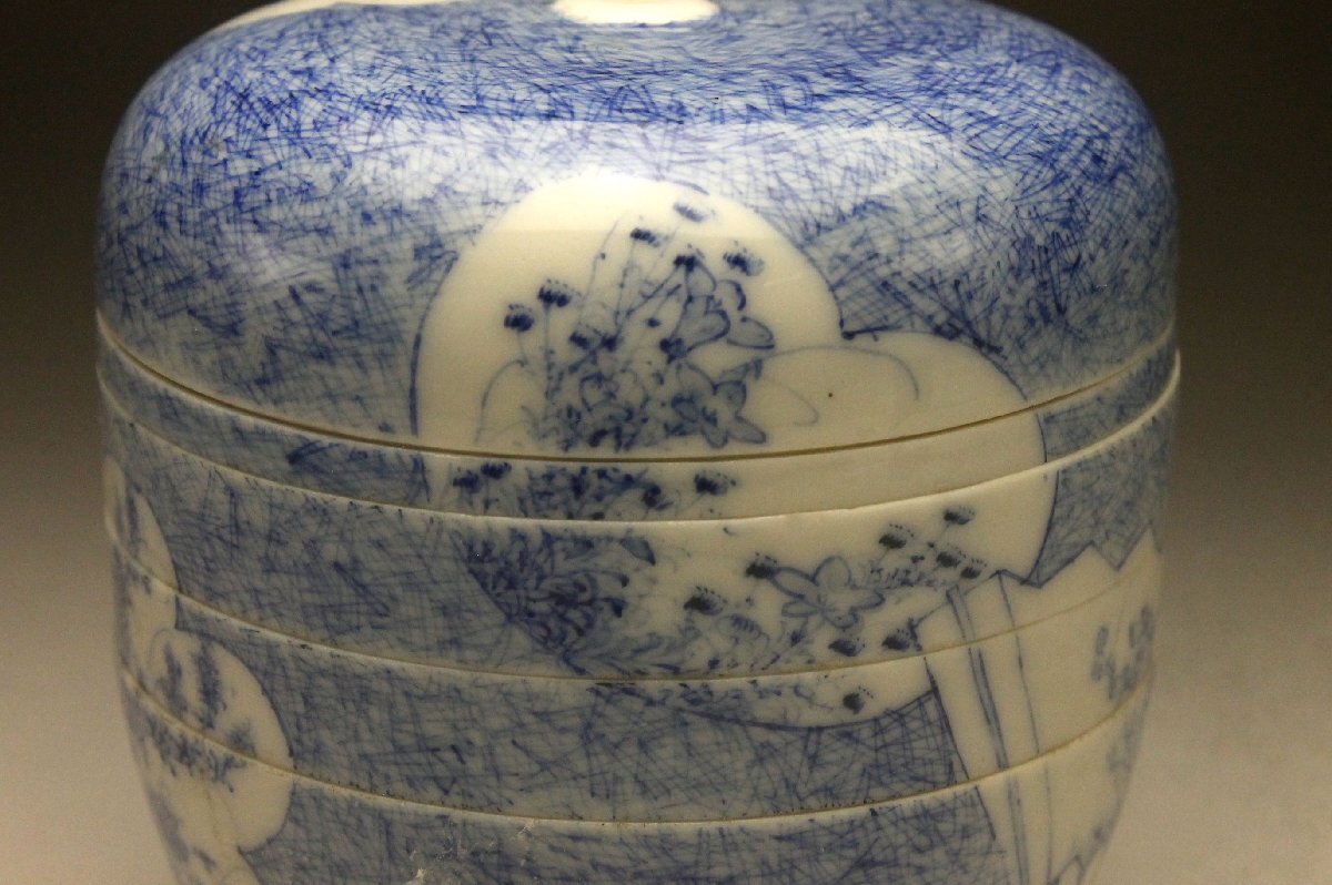 [ более .] Meiji 10 7 год чёрный рисовое поле .. производства Seto -слойный маленький .. белый фарфор с синим рисунком окно . документ . уровень многоярусный контейнер бутылочка для сакэ есть * дерево в коробке < включение в покупку возможно >