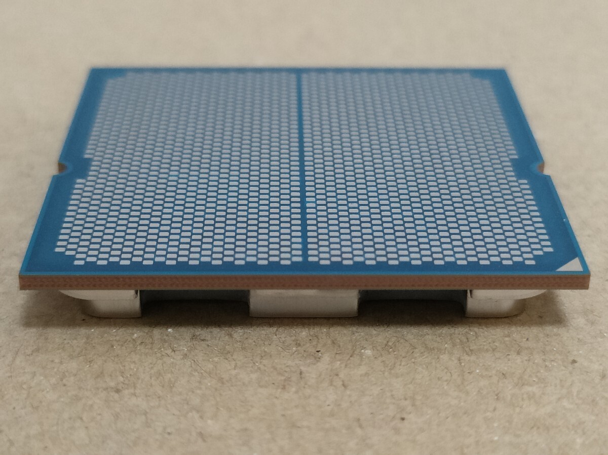 AMD Ryzen 7-9700X 【CPU】