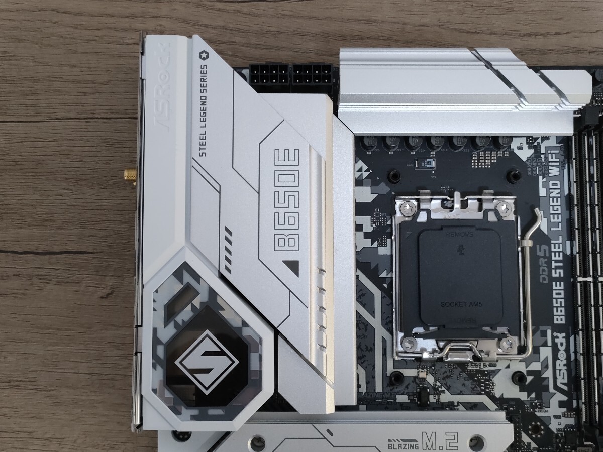 ASRock B650E DDR5 STEEL LEGEND WiFi 【マザーボード】