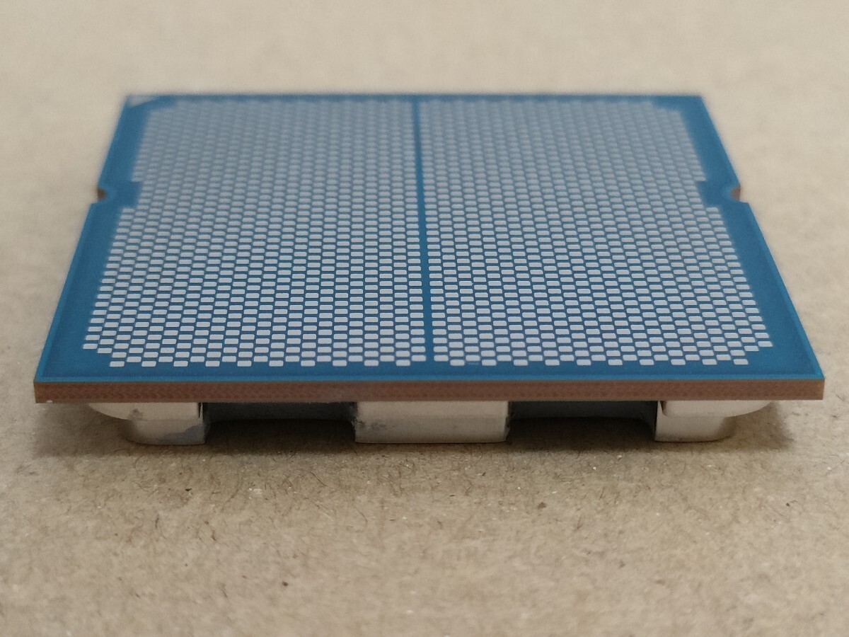 AMD Ryzen 7-9700X 【CPU】