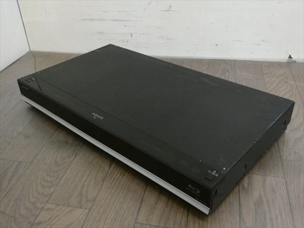 1TB☆15年☆シャープ/SHARP/AQUOS☆HDD/BDレコーダー☆BD-W1700☆リモコン付☆2番組同時(shí)録畫☆3D対応機(jī) 管SA8822