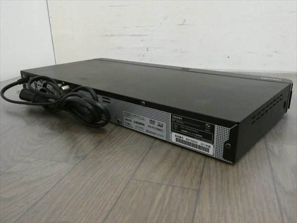 1TB☆17年☆東芝/REGZA☆HDDBDレコーダー☆DBR-W1007☆リモコン付☆2番組同時録畫☆3D対応機 管CX35594