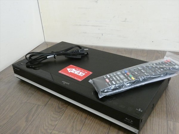 1TB☆15年☆シャープ/SHARP/AQUOS☆HDD/BDレコーダー☆BD-W1800☆リモコン付☆2番組同時(shí)録畫☆3D対応機(jī) 管SA8823
