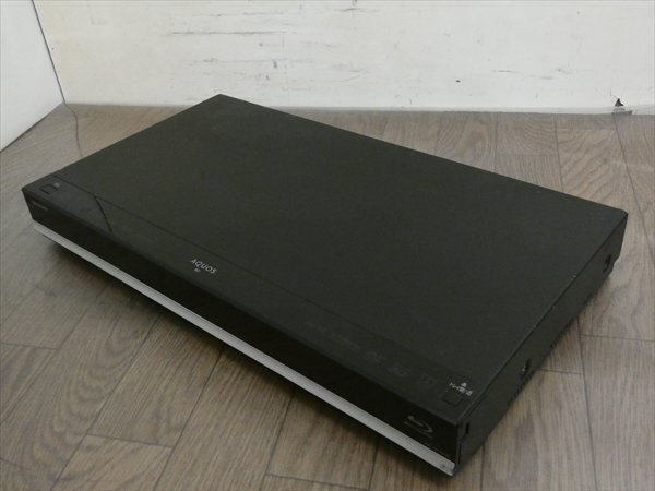 1TB☆15年☆シャープ/SHARP/AQUOS☆HDD/BDレコーダー☆BD-W1800☆リモコン付☆2番組同時(shí)録畫☆3D対応機(jī) 管SA8823