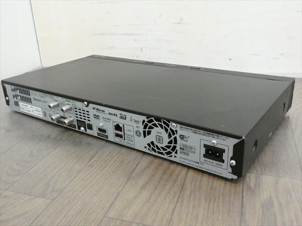 2TB☆18年☆シャープ/SHARP/AQUOS☆HDD/BDレコーダー☆BD-UT2200☆リモコン付☆3番組同時録畫☆3D対応機(jī) 管SA8833