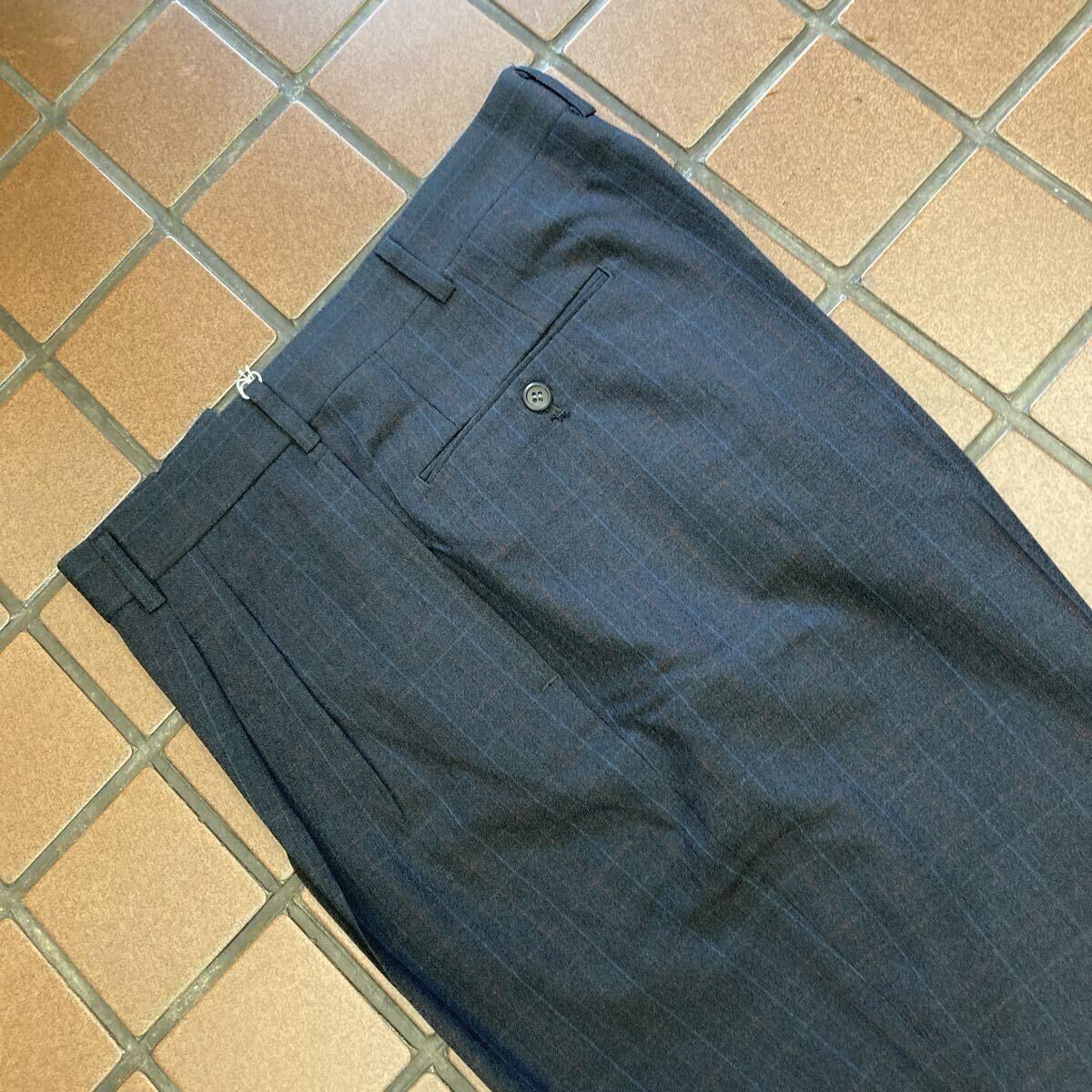 《新品》夏物 ビジネス カジュアル ゴルフ スラックス サイズ 88cm 2タック 日本製 ポリエステル 100% 濃紺色 格子柄(エンジ&ブルー)_画像1