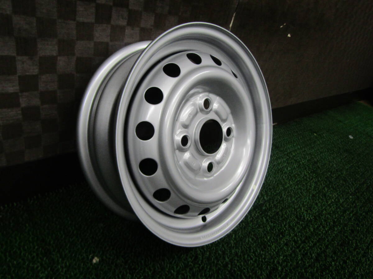 ☆送料無料☆新品未使用☆ダイハツ 純正 ハイゼット 純正 スチール 12in 4.00B PCD100 4穴 1本 42611-B5040 _画像2
