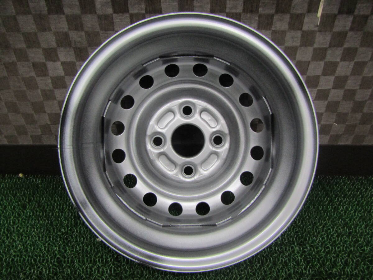 ☆送料無料☆新品未使用☆ダイハツ 純正 ハイゼット 純正 スチール 12in 4.00B PCD100 4穴 1本 42611-B5040 _画像4