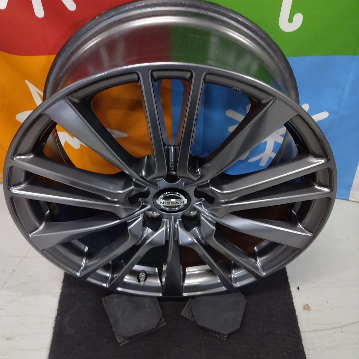 冬セット☆NISSAN☆日産　V37　スカイライン 400R 純正☆エアーセンサー付き☆8.5J+50　114.3-5H☆新品スタッドレス付き☆245/40R19_画像3