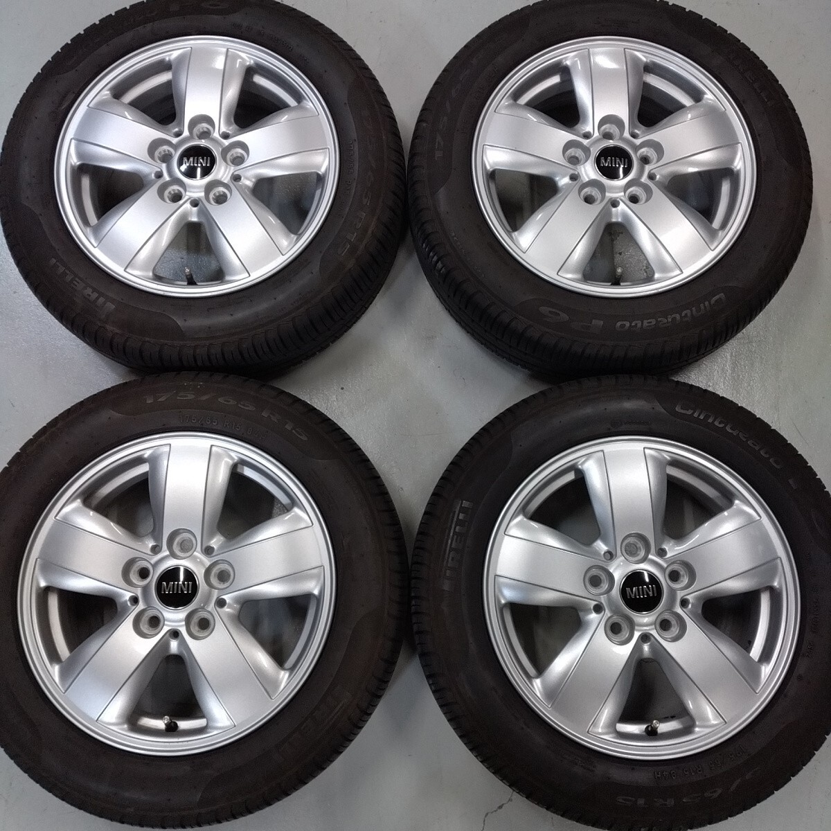 タイヤ交換に★MINI 5穴車 F55 F56 ミニ クーパー 純正 ヘリ・スポーク492 中古サマータイヤ付★ワン クーパーD 軽量_画像2