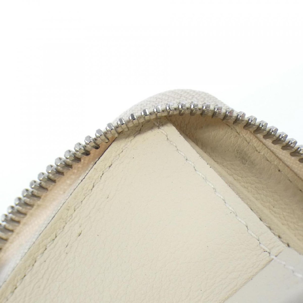 ルイヴィトン マヒナ ジッピー ウォレット M61869 財(cái)布