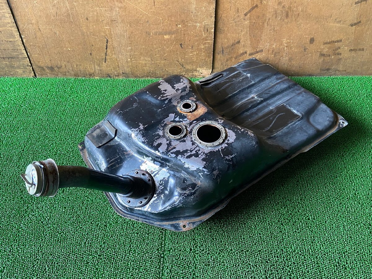 P5-85 E S62 GZ20 ソアラ 2.0GTツインターボ 燃料タンク フューエルタンク_画像1