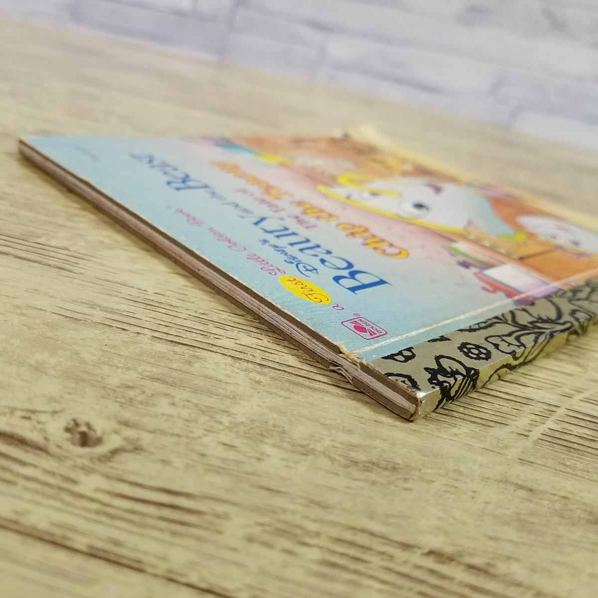 外国語絵本[ディズニー 美女と野獣 Beauty and the Beast: The Tale of Chip the Teacup] ディズニー絵本 洋書 英語絵本_画像3