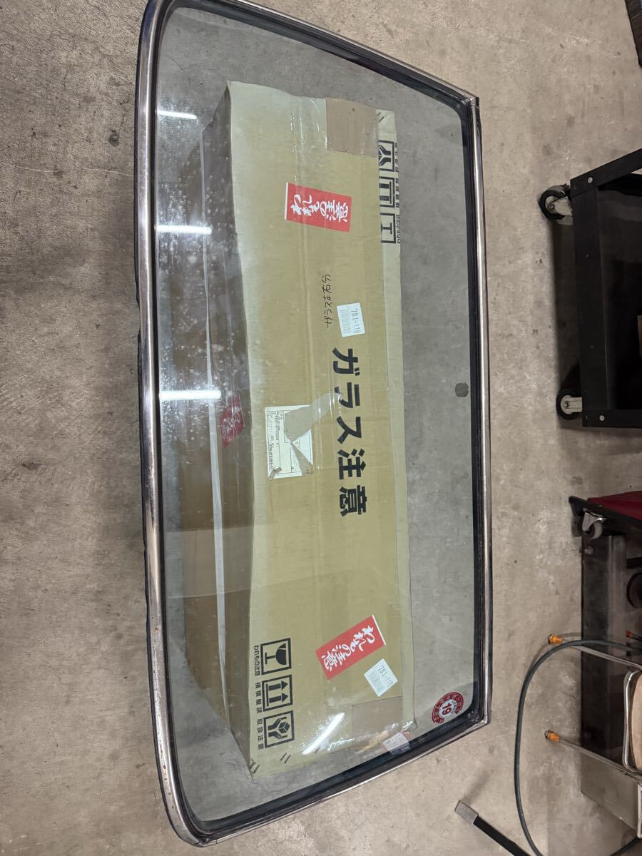 Hakosuka 2 двери для оригинальный переднее стекло Hakosuka 2 двери для оригинальный переднее стекло