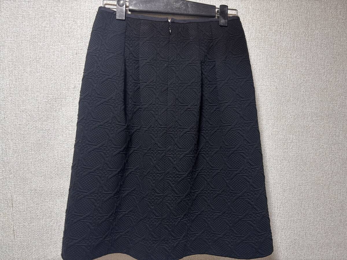 d4667◆FIGNOタックスカート38黒_画像1