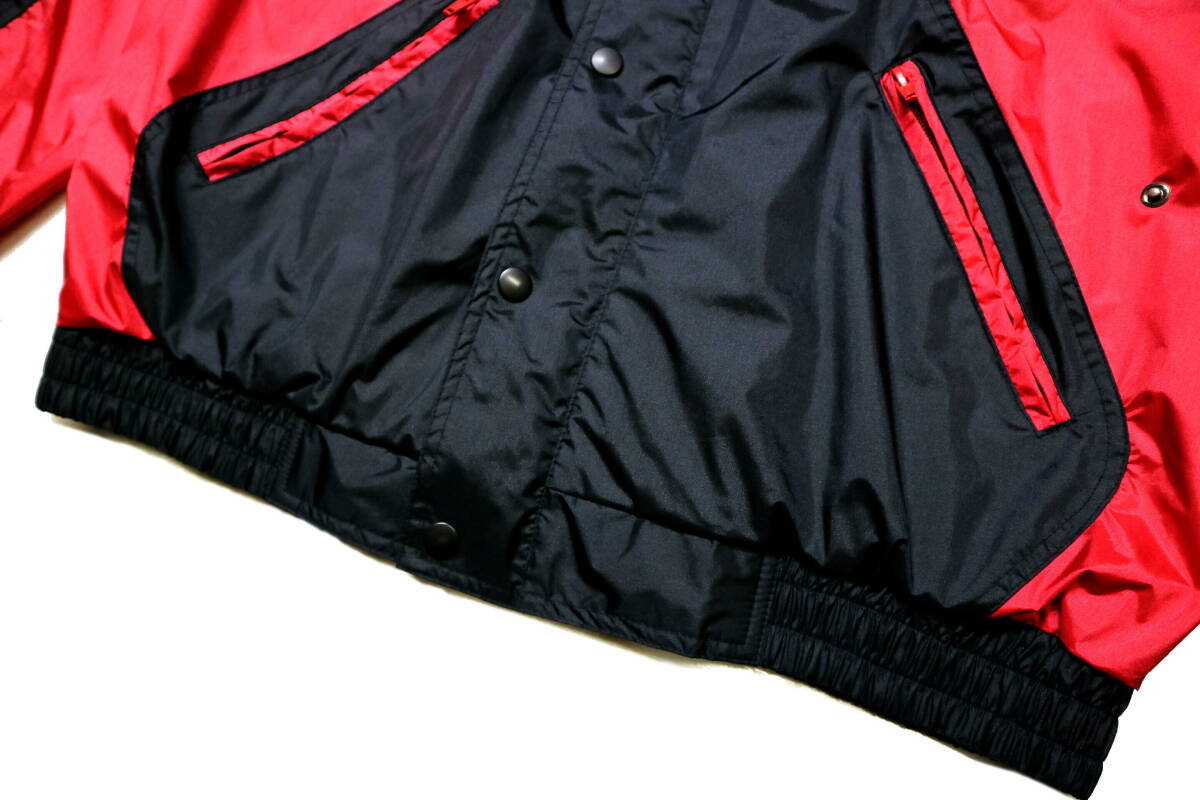 訳あり(衿傷補修)/良好!◆KISS RACING TEAM ウインドブレーカー ライディングジャケット◆Mサイズ(身長173-176センチ位)_画像4