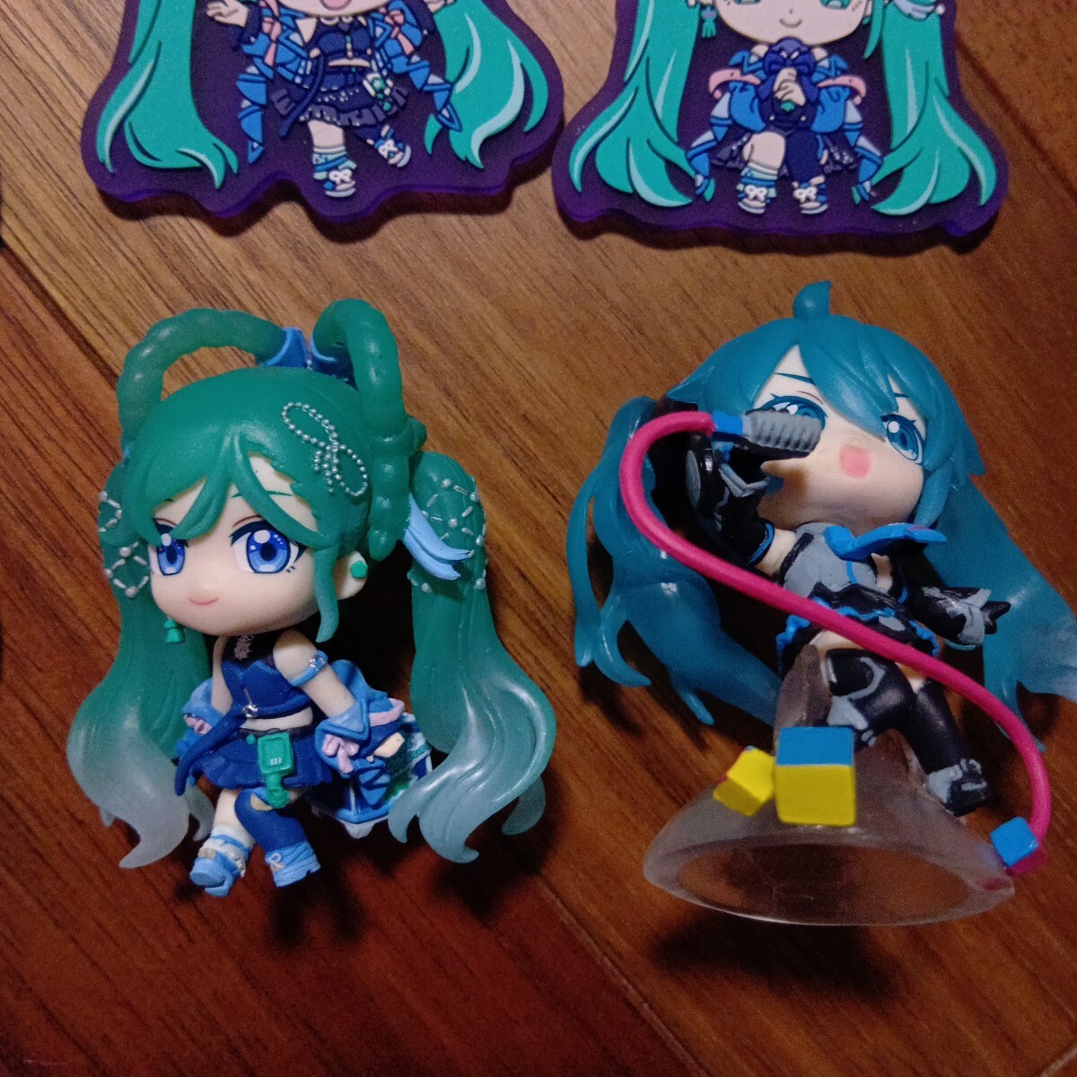 ガシャポン ジャンク品 初音ミク あそーと マジカルミライ2025 コンプリート 全15種セット フィギュアのマイクがうまくハマらないです