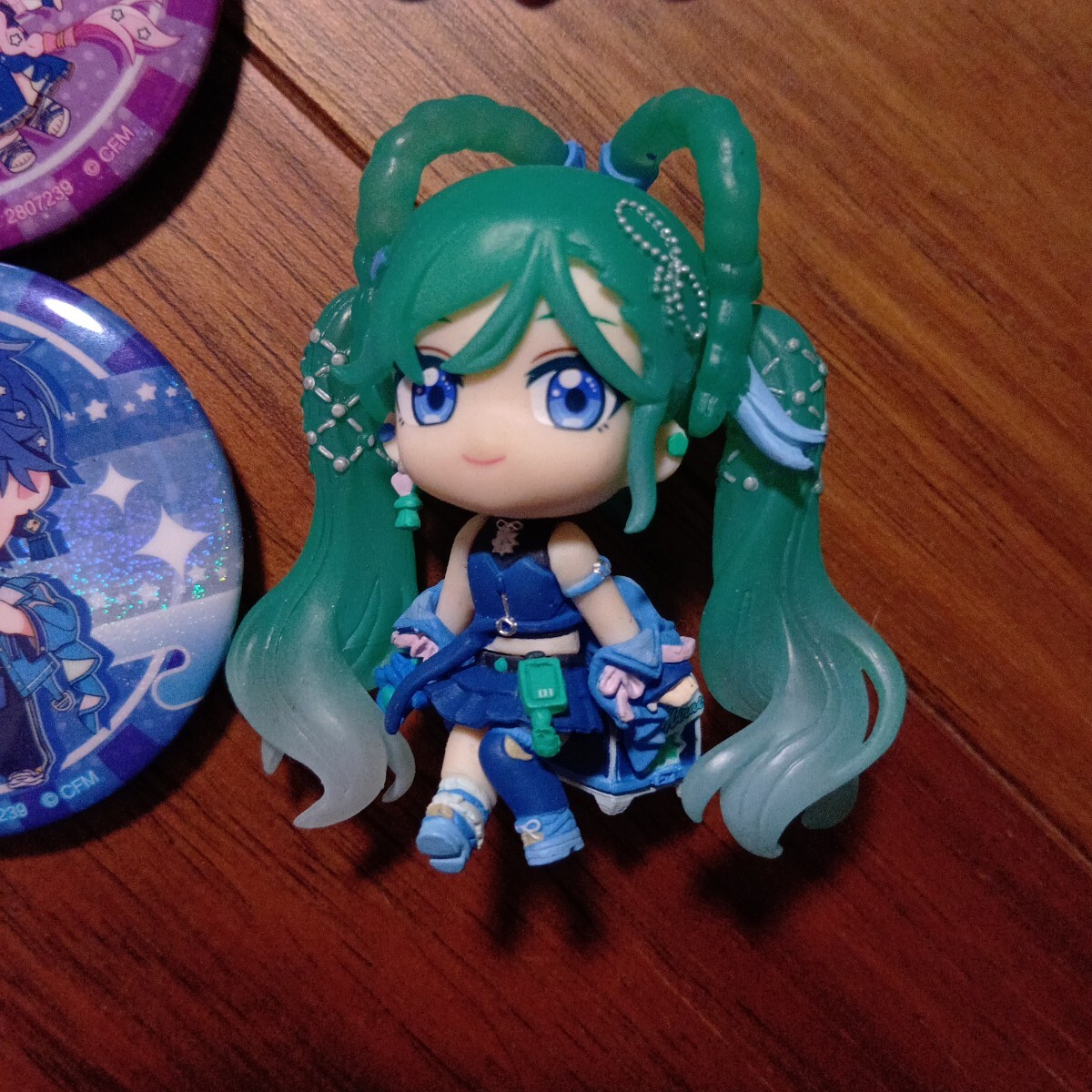 ガシャポン ジャンク品 初音ミク あそーと マジカルミライ2025 コンプリート 全15種セット フィギュアのマイクがうまくハマらないです