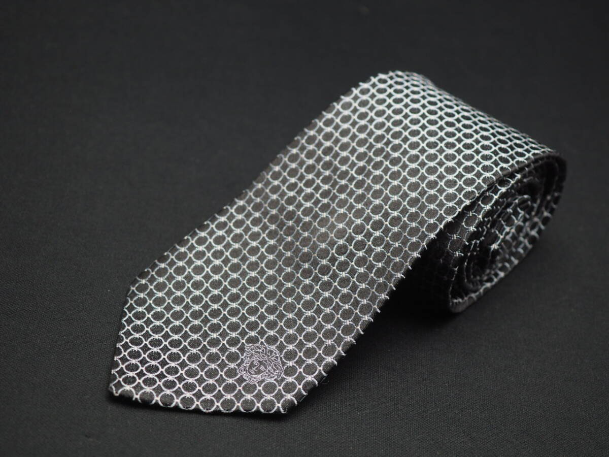 美品【VERSACE ヴェルサーチ】 F2161 ブラック系 SILK ブランド ネクタイ 古著 良品 転売 仕入